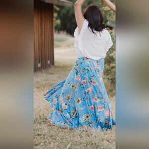 Chic Floral A-Line Skirt in Blue